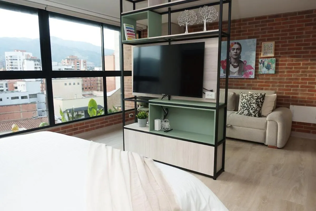 메딜린 New In Laurels With Air , Loft Type, Giant Tv 아파트 콜롬비아